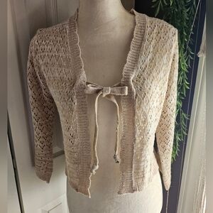 Gently used open front short cardigan (D29)